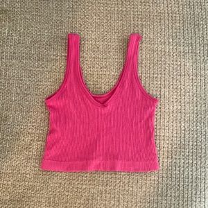 pink ribbed/relaxed urban tank top size large